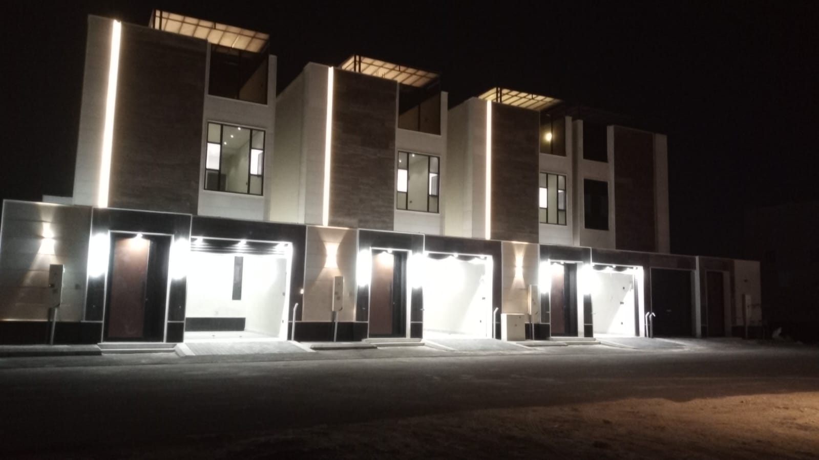 مؤسسة أبراج الريس 