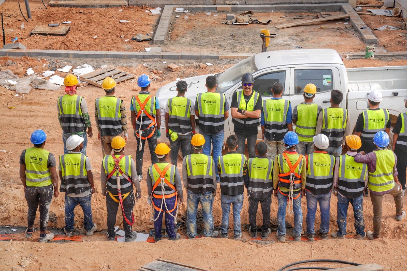 شركة دبرة الاماراتية العقارية شركة شخص واحد