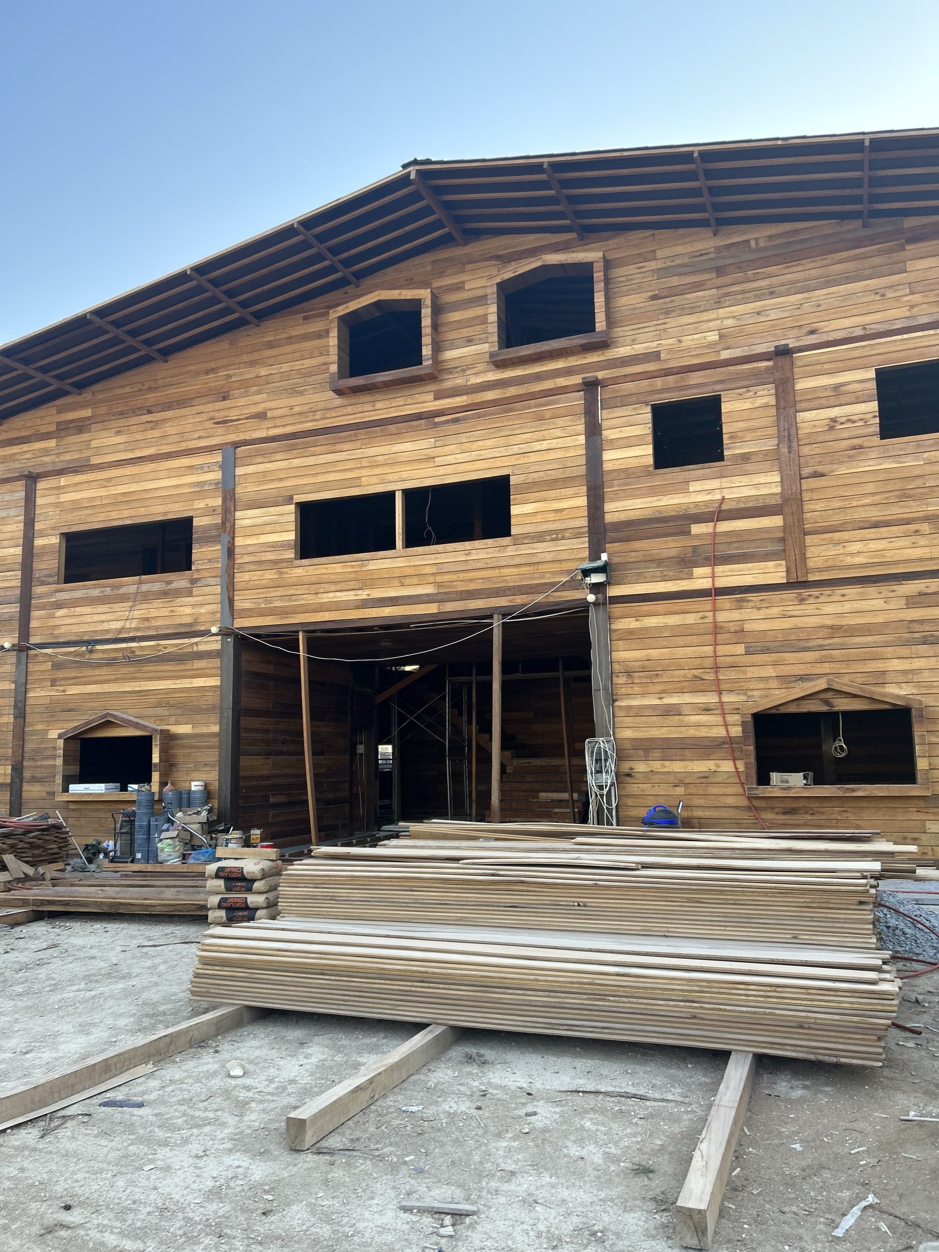 مؤسسة ركاز الشرق للمقاولات العامة