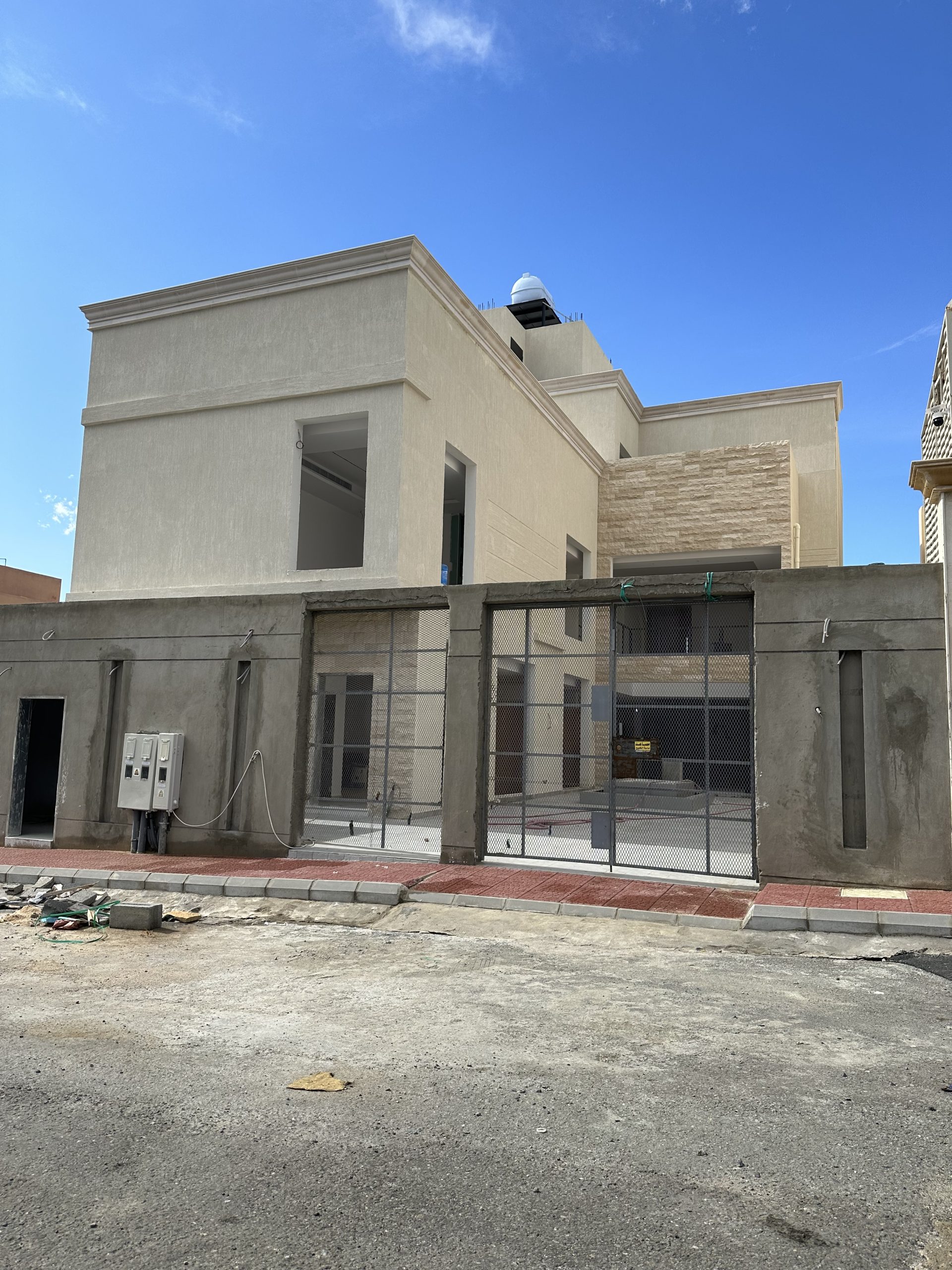 شركة طارق محمد الزويهري للمقاولات العامه شركة شخص واحد