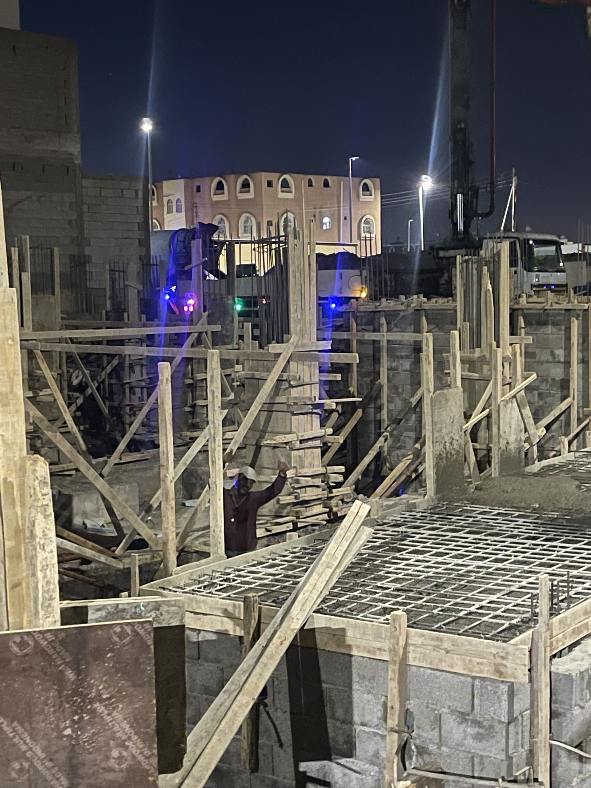 مؤسسة النجم الساطع الذهبي بلس للمقاولات