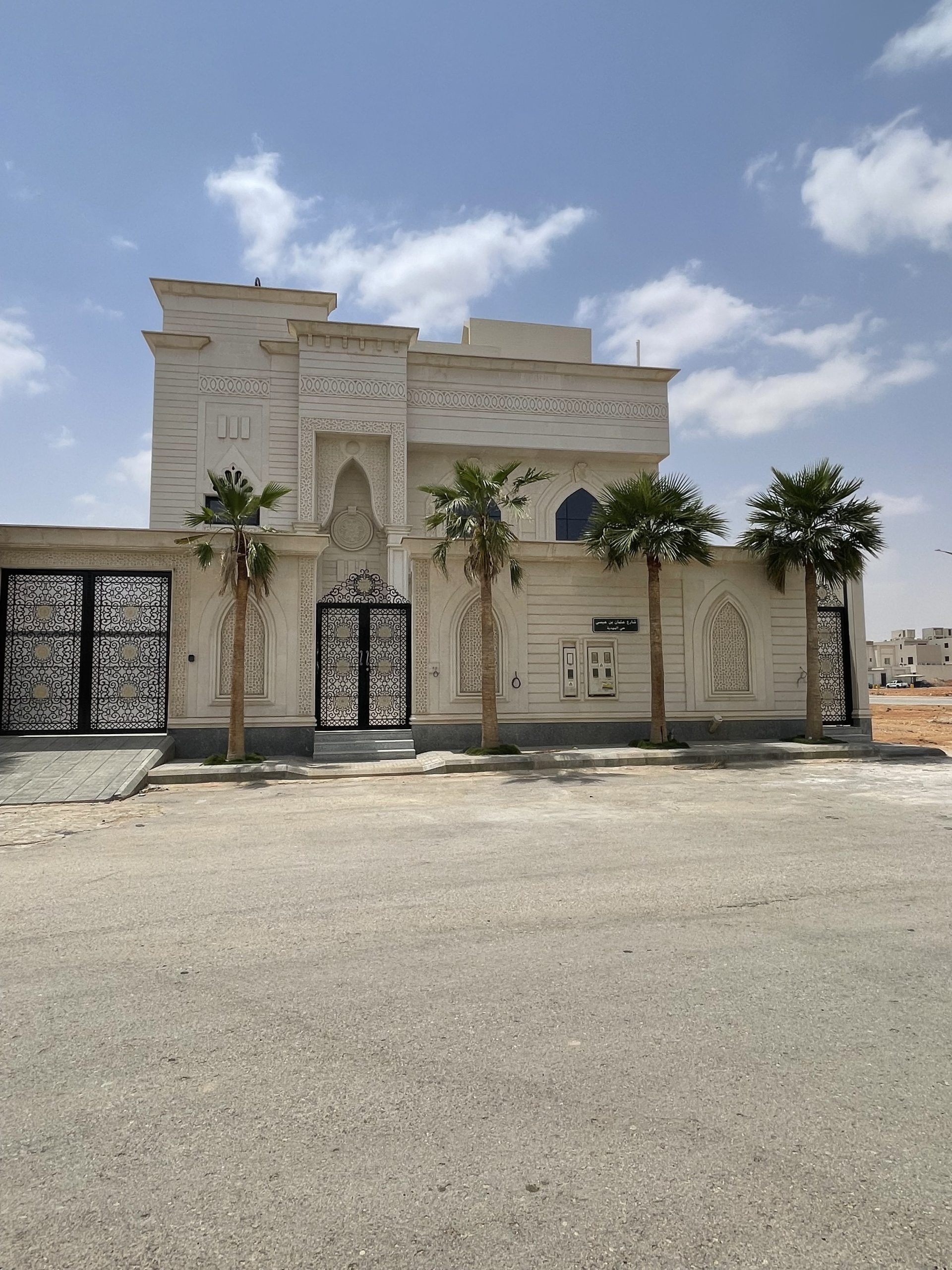 مؤسسة المعمار الفاخر للمقاولات العامة