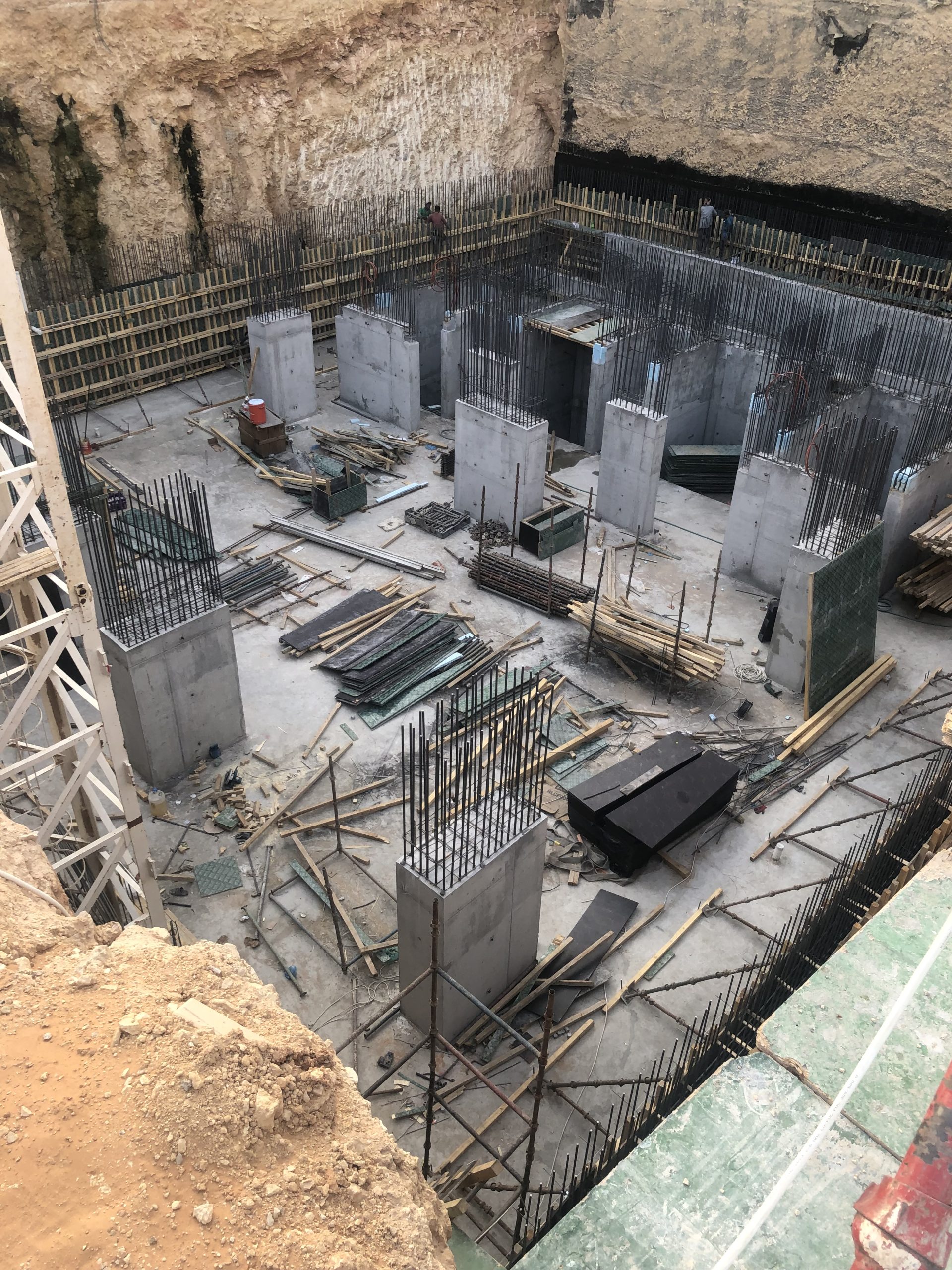 شركة امبيشن كرييتف للمقاولات شركة شخص واحد